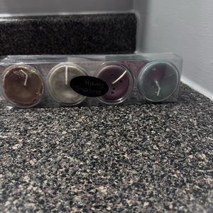 Dee’s Candle Collection